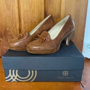True Gault size 8 Brown Heels